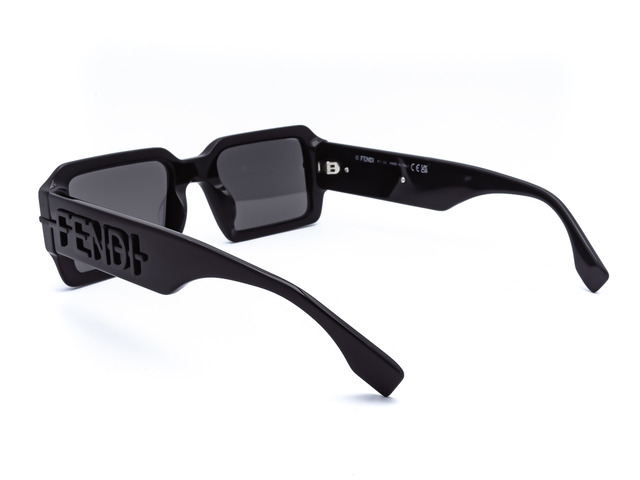 Сонцезахисні окуляри FENDI FE40073U 01A 52 мм. TINTED GREY. Фото 4