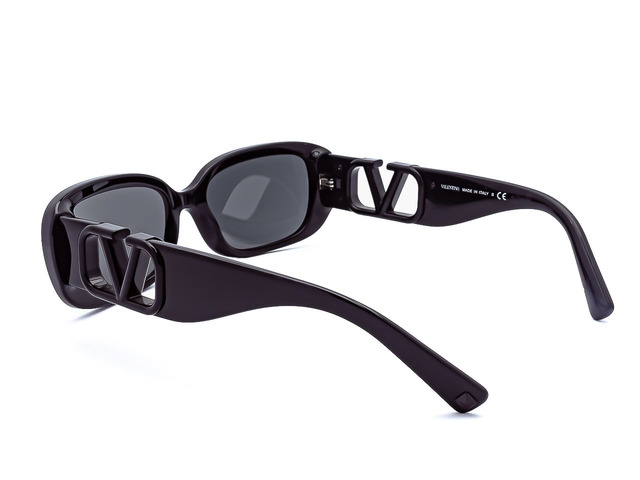 Сонцезахисні окуляри VALENTINO VA4067 5001/87 53 мм. TINTED GREY. Фото 4